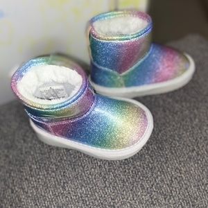 Children's place slip on boots